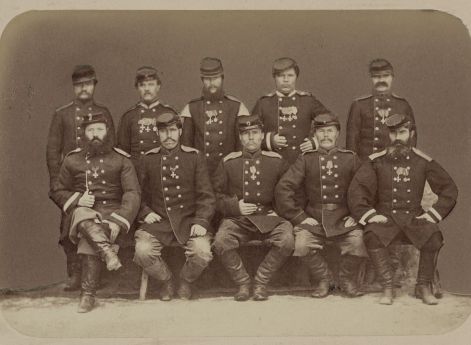 Георгиевские кавалеры, имеющие знаки отличия военного ордена за взятие Ташкента. Фотография 1865 год.