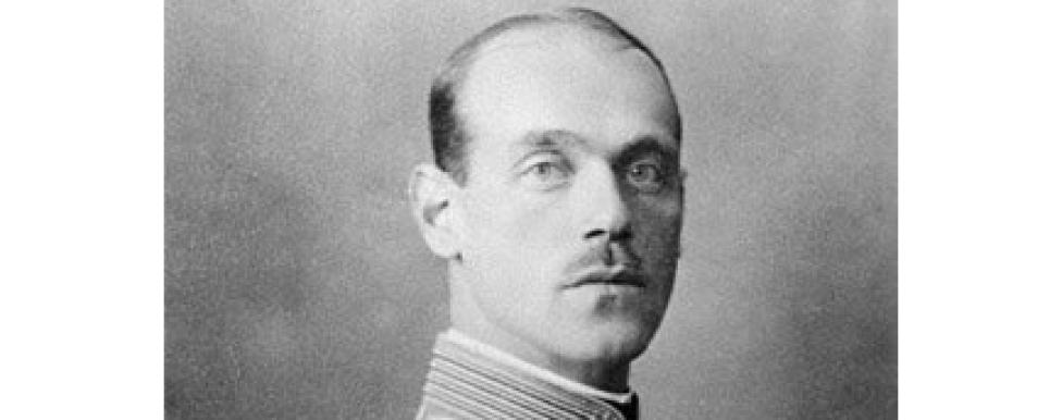 1917 год. 16 марта (3 марта ст.ст.) великий князь Михаил Александрович подписал отречение от престола