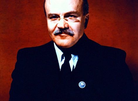 Молотов В.М.