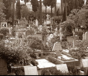 Останки Вяч. Иванова перенесены в семейную могилу на римском кладбище Тестаччио