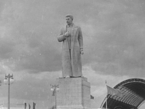 В связи с постановлением о роспуске Коммунистического Интернационала, прекращается и выпуск нашего журнала