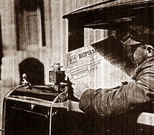 Хорошо зная быт интеллигенции и мелкой буржуазии, они могут быть полезными осведомителями