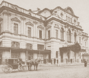 Прочтите богатырские былины, вспомните Микулу Селяниновича - вот человек русского духа